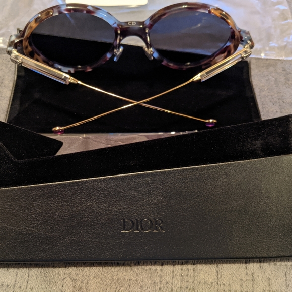 Beautiful Christian Dior sunglasses main image 10